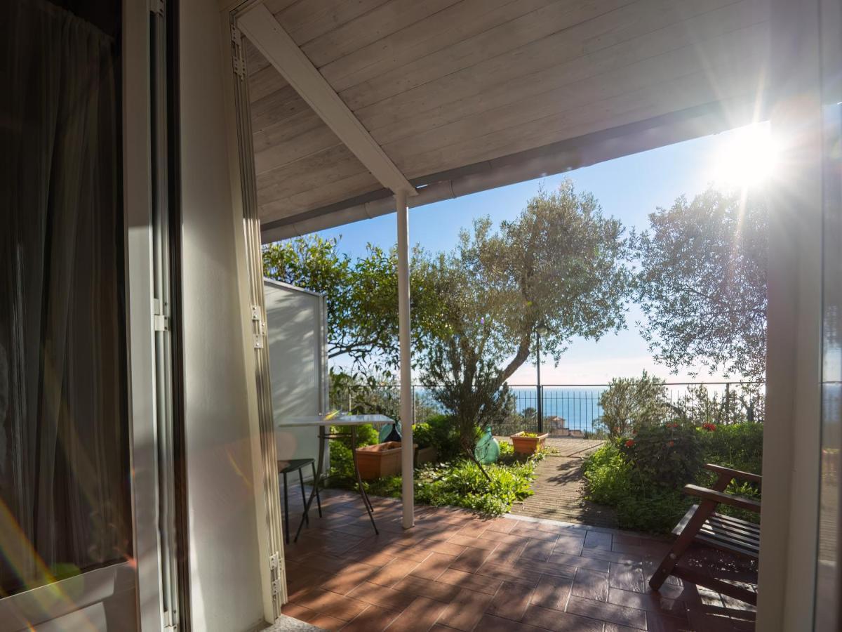 Bed and Breakfast Tra Gli Ulivi Pietra Ligure Zewnętrze zdjęcie