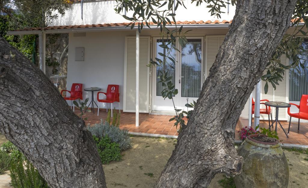 Bed and Breakfast Tra Gli Ulivi Pietra Ligure Zewnętrze zdjęcie
