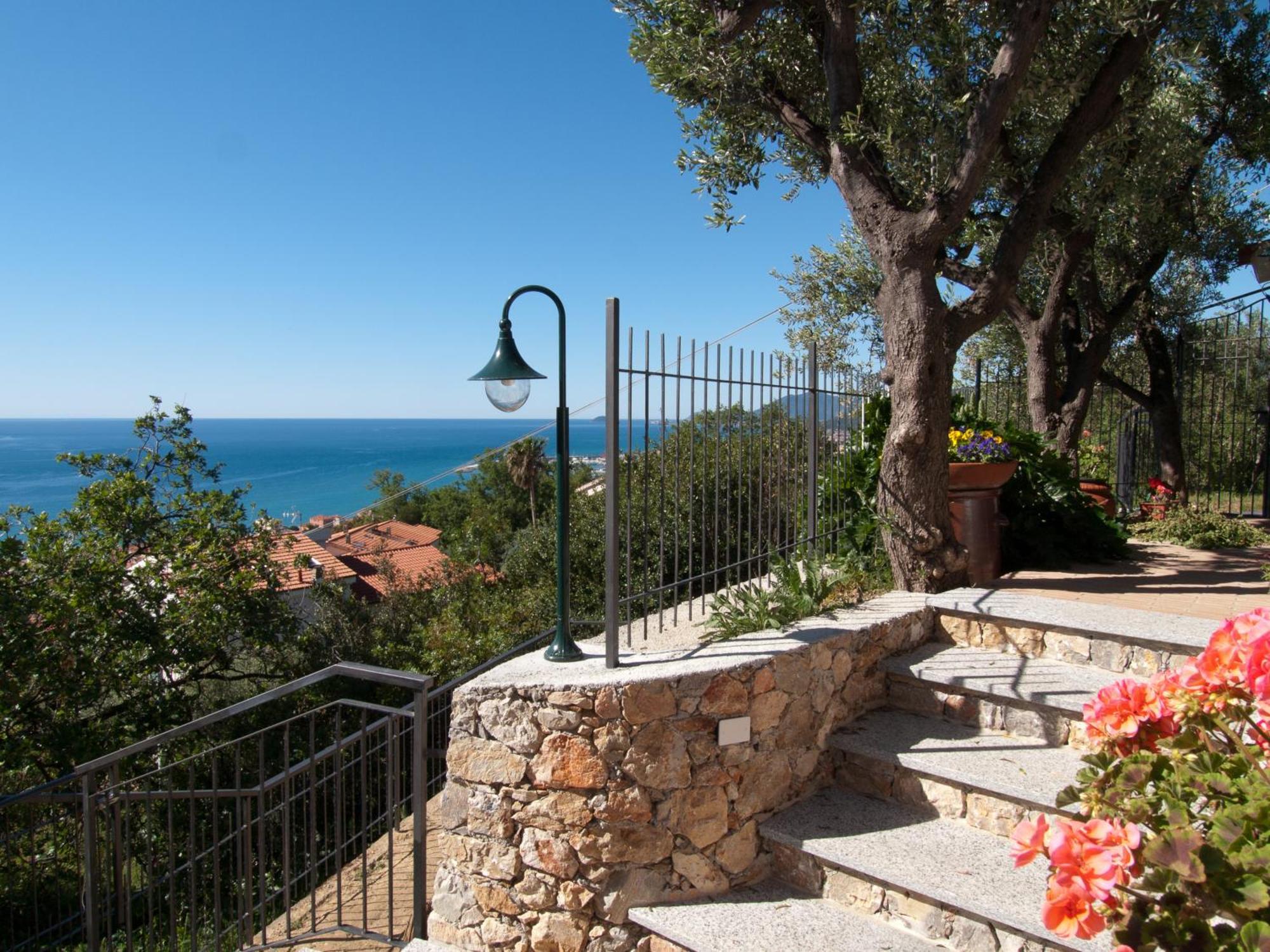 Bed and Breakfast Tra Gli Ulivi Pietra Ligure Zewnętrze zdjęcie