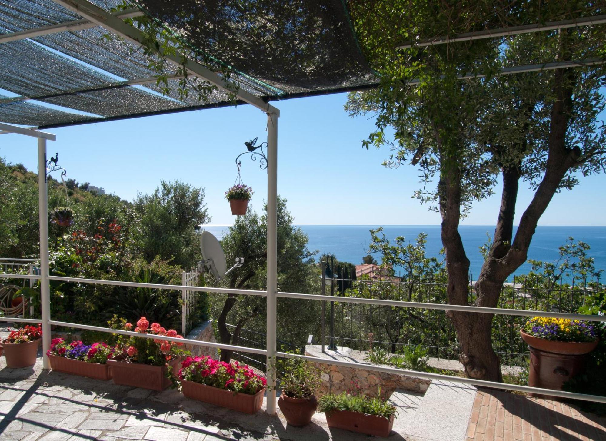 Bed and Breakfast Tra Gli Ulivi Pietra Ligure Zewnętrze zdjęcie