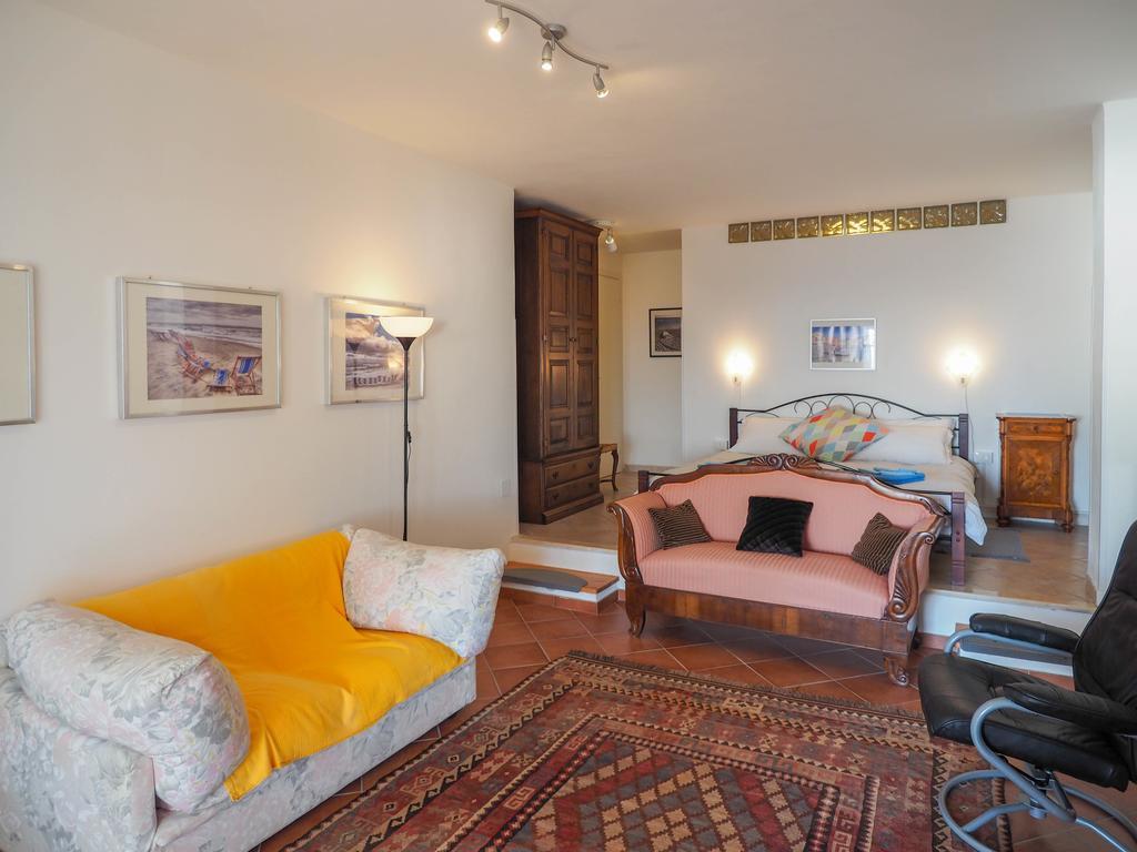 Bed and Breakfast Tra Gli Ulivi Pietra Ligure Pokój zdjęcie