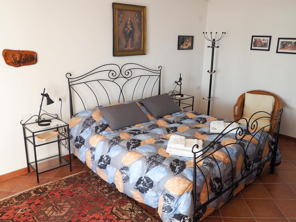 Bed and Breakfast Tra Gli Ulivi Pietra Ligure Pokój zdjęcie
