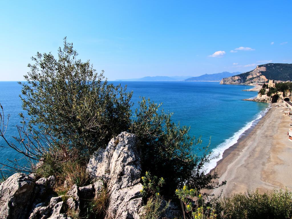 Bed and Breakfast Tra Gli Ulivi Pietra Ligure Zewnętrze zdjęcie